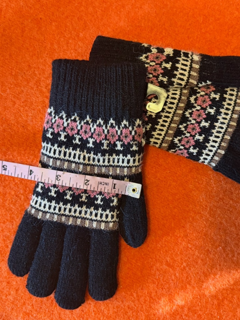 Black, pink and cream nordic jacquard gloves NWT - Picture 9 of 10